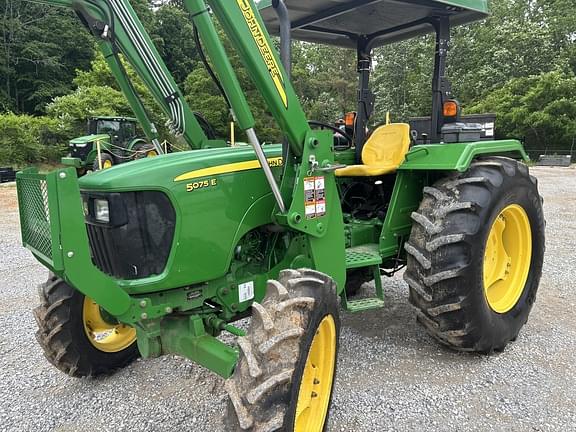 Image of John Deere 5075E equipment image 1