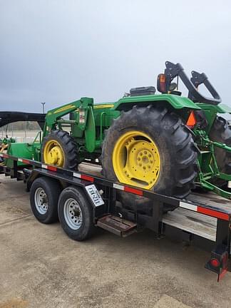 Image of John Deere 5075E equipment image 1