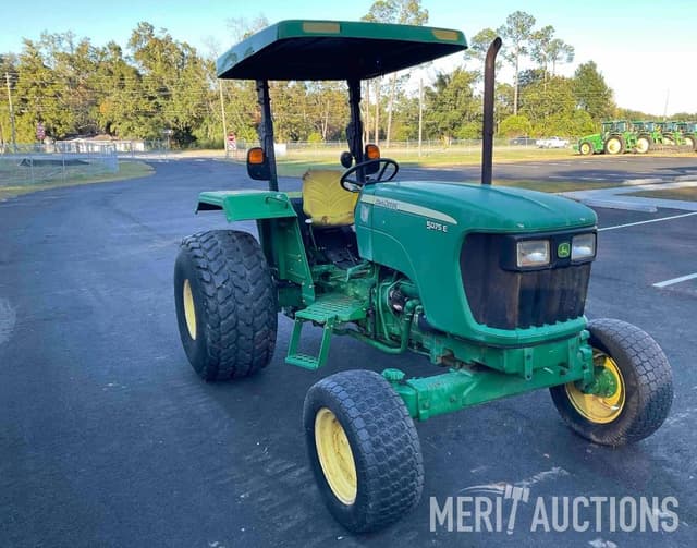 Image of John Deere 5075E equipment image 3