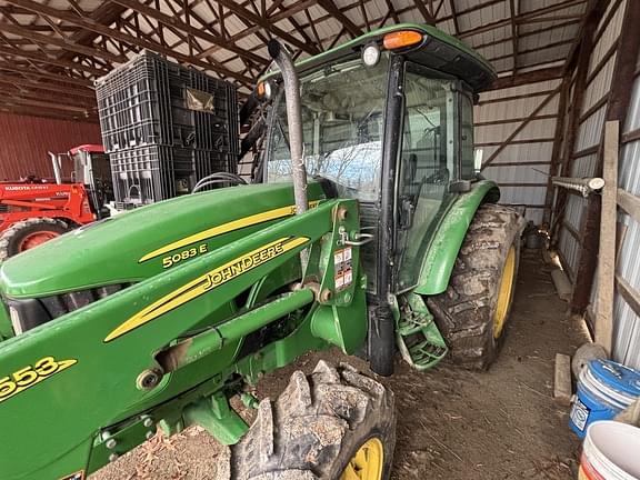 Image of John Deere 5083E equipment image 1