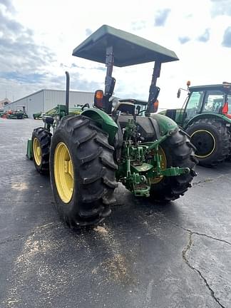 Image of John Deere 5083E equipment image 2