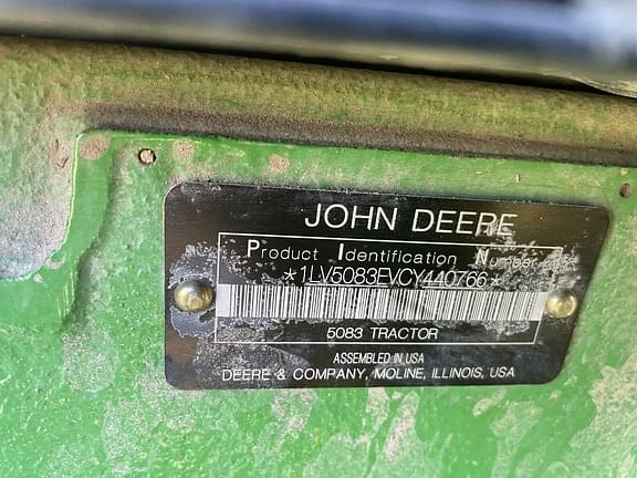 Image of John Deere 5083E equipment image 2