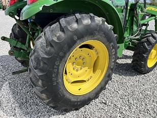 Main image John Deere 5083E 12