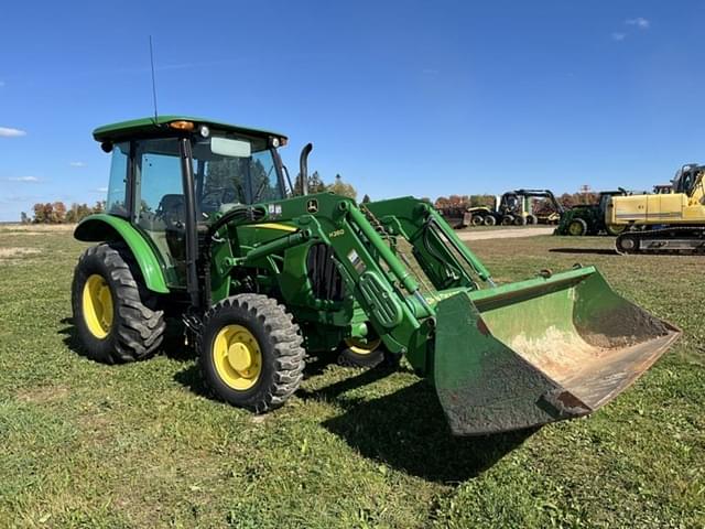 Image of John Deere 5083E equipment image 1