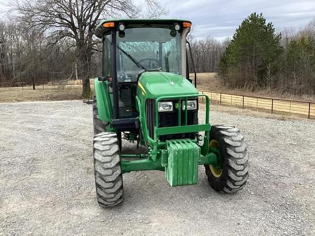 Image of John Deere 5083E equipment image 2