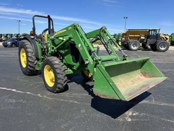 Main image John Deere 5085M