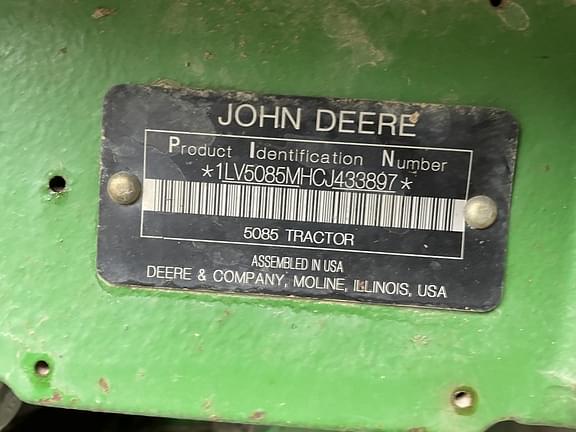 Image of John Deere 5085M equipment image 2