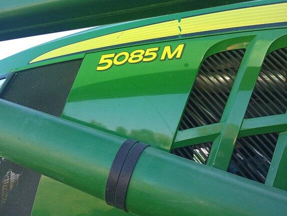 Image of John Deere 5085M equipment image 2