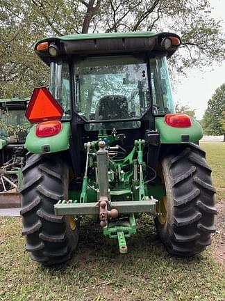 Image of John Deere 5085M equipment image 2