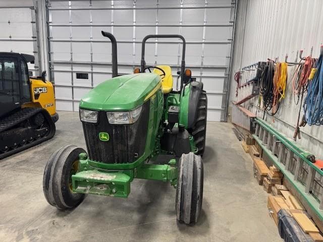 Image of John Deere 5085M equipment image 2