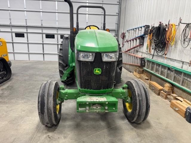 Image of John Deere 5085M equipment image 1