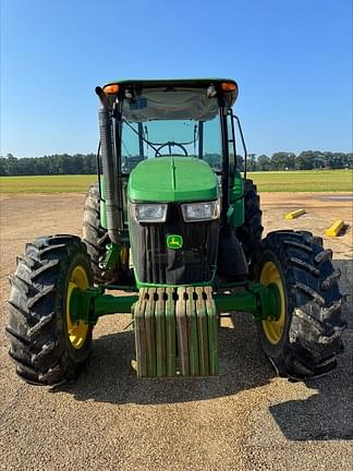 Image of John Deere 5085M equipment image 2
