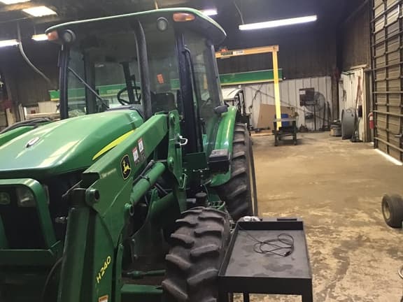 Image of John Deere 5093E equipment image 3