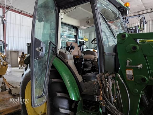 Image of John Deere 5093E equipment image 4