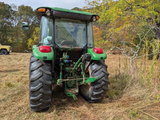 Image of John Deere 5093E equipment image 4