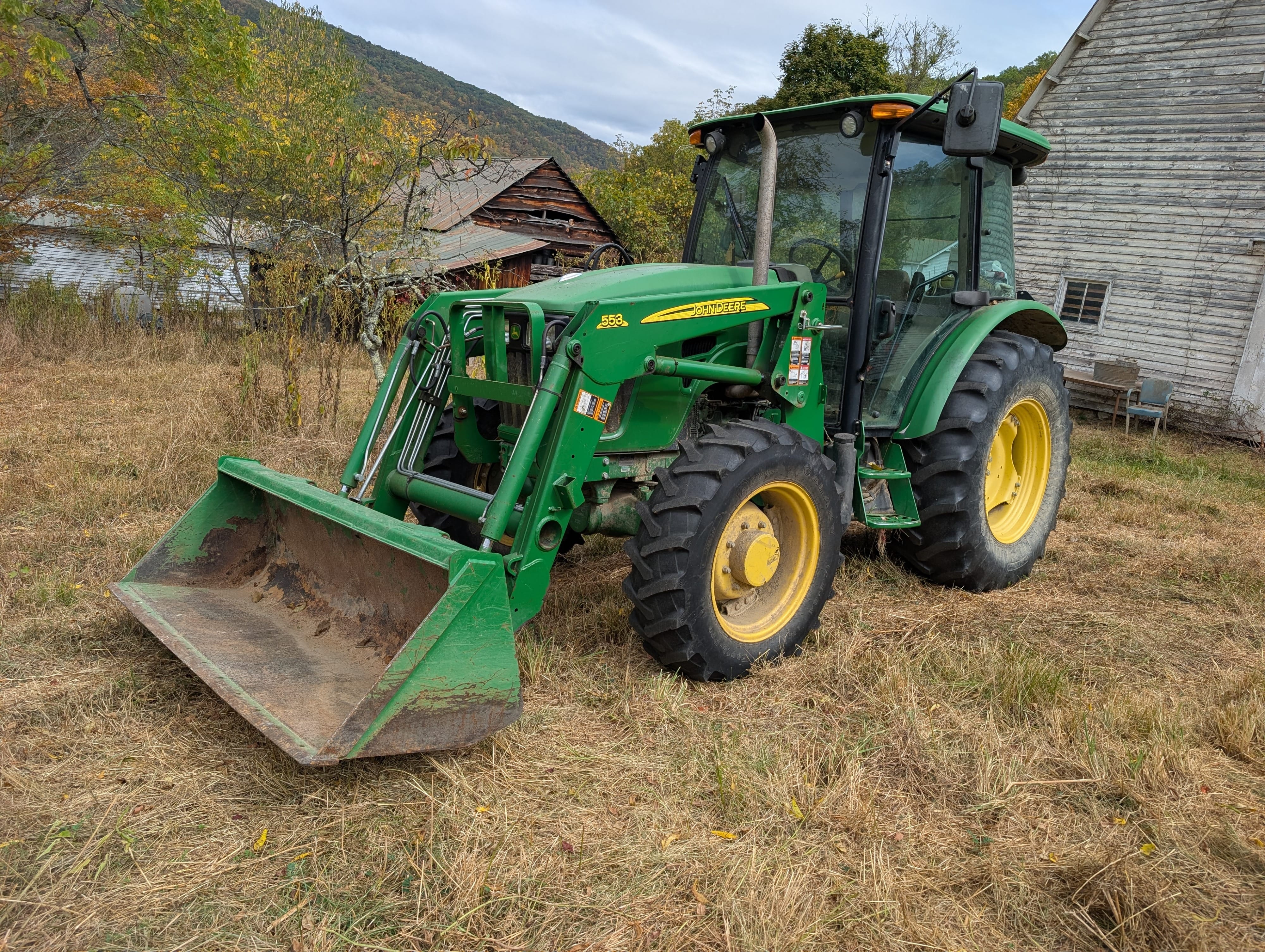 2012 John Deere 5093E Equipment Image0