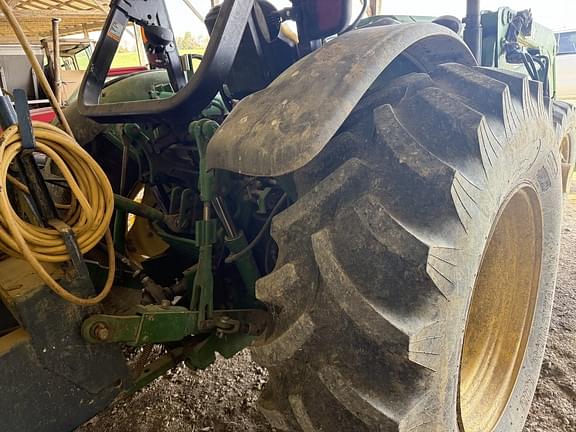 Image of John Deere 5100M equipment image 4
