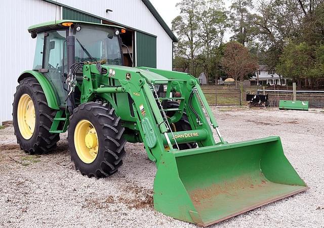 Image of John Deere 5100M equipment image 2