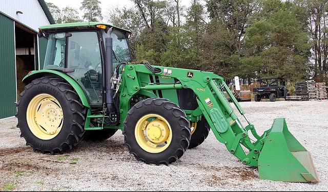 Image of John Deere 5100M equipment image 3