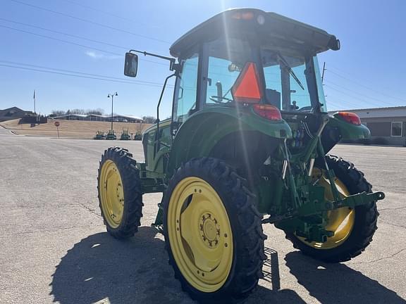 Image of John Deere 5100MH equipment image 2