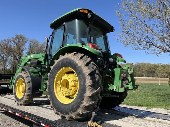 Image of John Deere 5101E equipment image 4