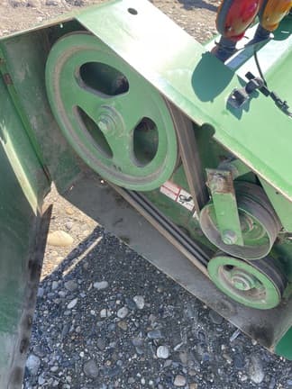 Image of John Deere 520 equipment image 3