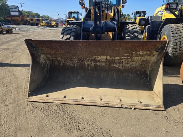 Image of John Deere 524K equipment image 2