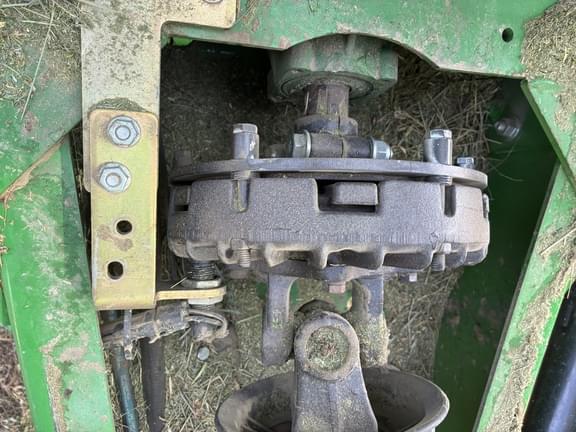 Image of John Deere 568 equipment image 4