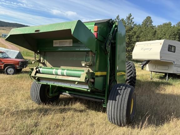 Image of John Deere 568 equipment image 2