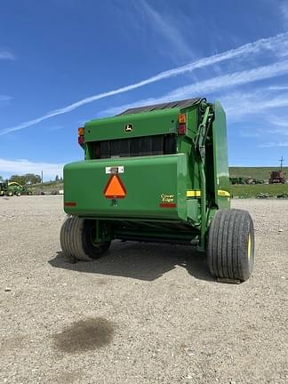 Image of John Deere 568 equipment image 1