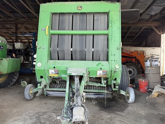 Image of John Deere 568 equipment image 1