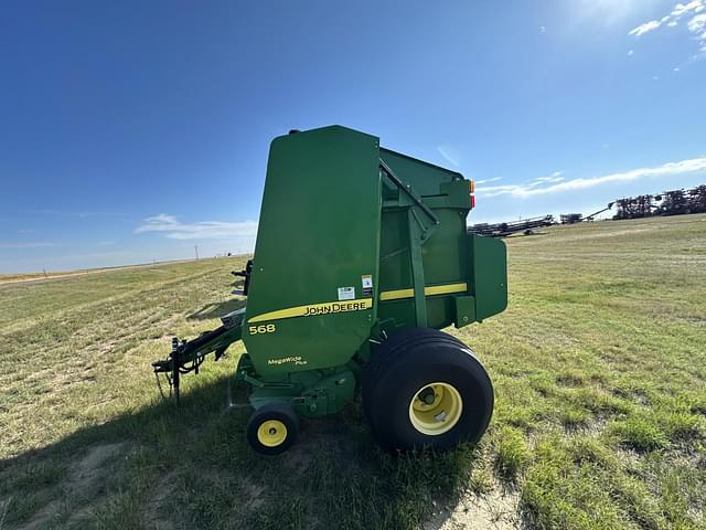 Image of John Deere 568 equipment image 2