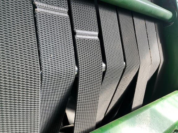 Image of John Deere 568 Mega Wide Plus equipment image 4