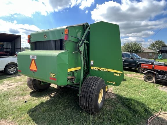 Image of John Deere 568 equipment image 3