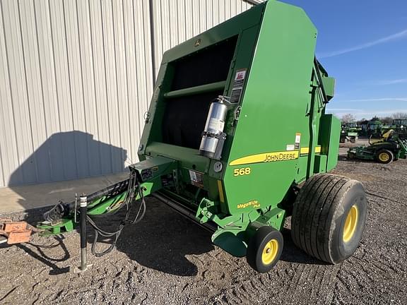 Image of John Deere 568 Mega Wide Plus equipment image 2