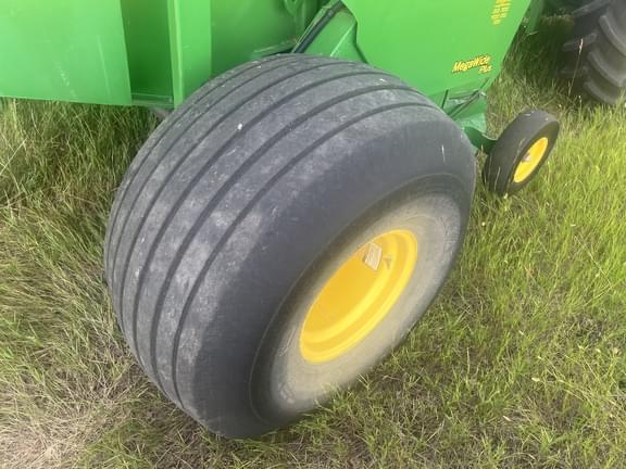 Image of John Deere 568 equipment image 3