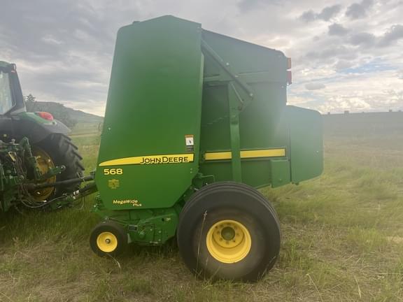 Image of John Deere 568 equipment image 2