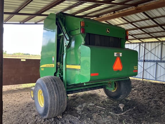 Image of John Deere 568 equipment image 4