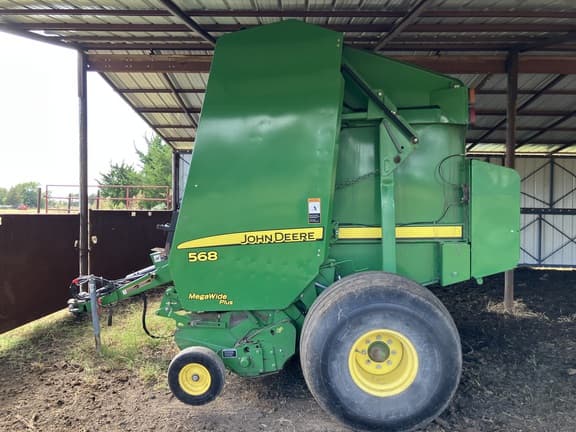 Image of John Deere 568 equipment image 3