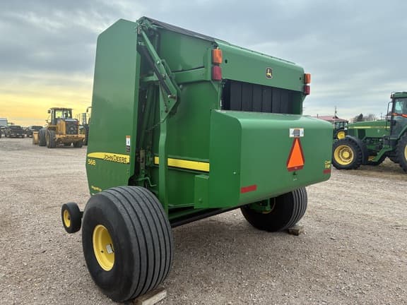 Image of John Deere 568 equipment image 3
