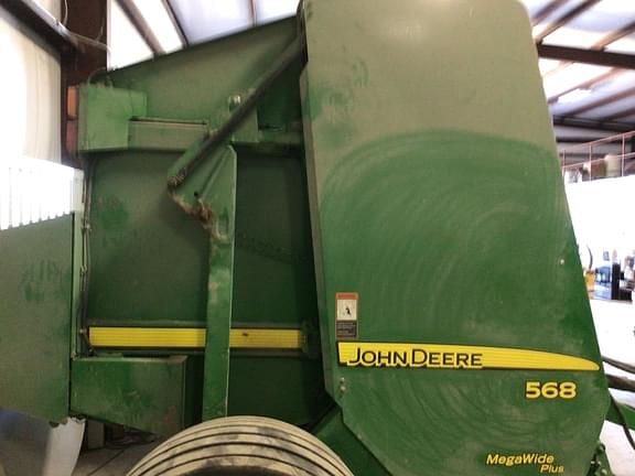 Image of John Deere 568 equipment image 4