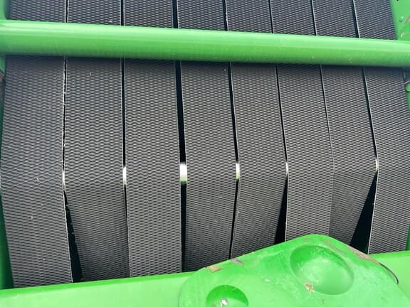 Image of John Deere 568 equipment image 4