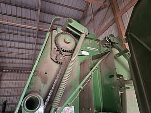 Main image John Deere 568 Mega Wide Plus 7