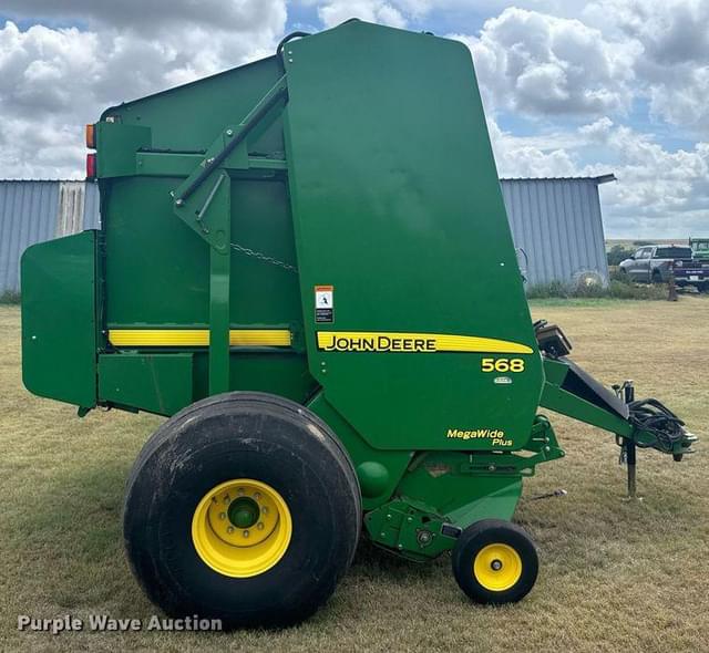 Image of John Deere 568 equipment image 3
