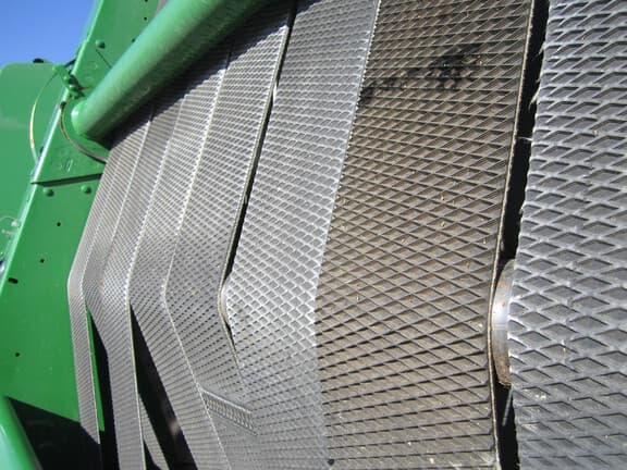 Image of John Deere 569 equipment image 2