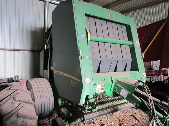 Image of John Deere 569 MegaWide Plus equipment image 1