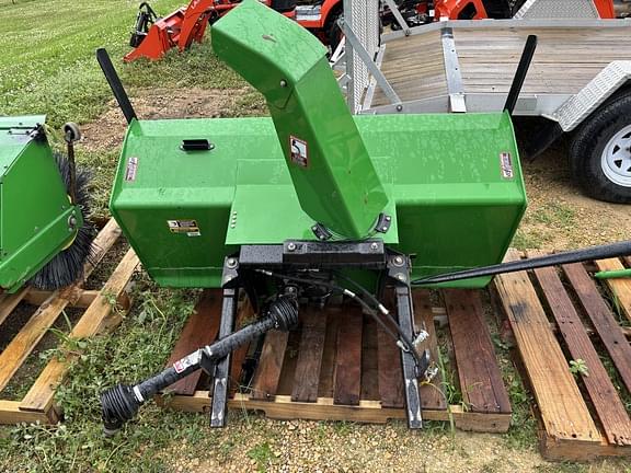 Image of John Deere 60" Snow Blower equipment image 1