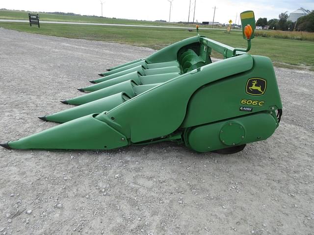 Image of John Deere 606C equipment image 1