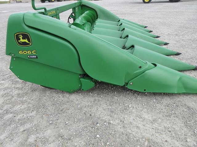 Image of John Deere 606C equipment image 3