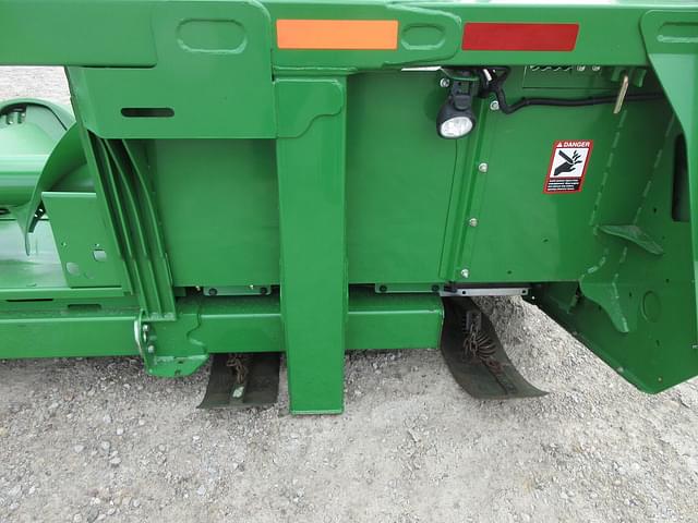 Image of John Deere 606C equipment image 4